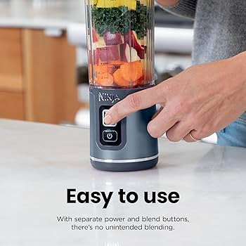 مخلوطکن شارژی قابل حمل برند Ninja Blast مدل BC151WH ظرفیت ۵۳۰ میلیلیتر